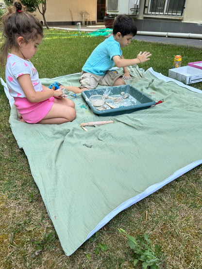 Muslin Waterproof Activity Blanket | 1.75 cm x 1.55 cm 🌈
