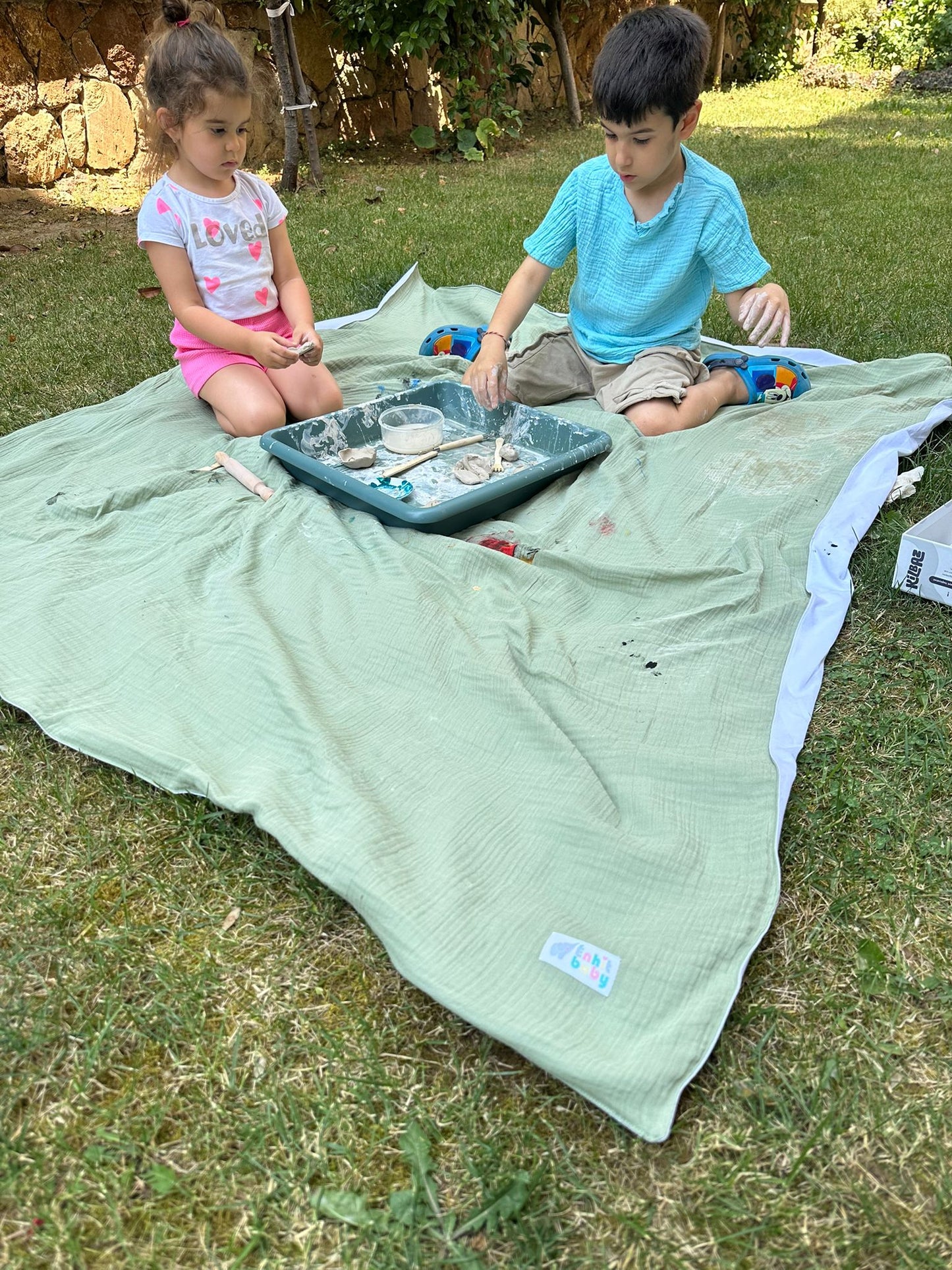 Muslin Waterproof Activity Blanket | 1.75 cm x 1.55 cm 🌈